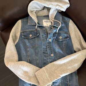 Hollister women Blue Denim Hoodie Jacket with Gray Sleeves
